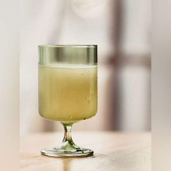 Anthropologie Morgan Short Stem Wine Glasses, Green, Set of 2, NIP - Picture 3 of 5